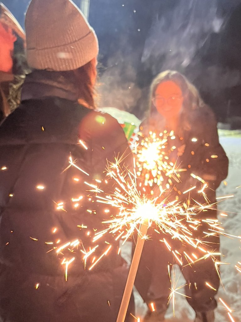 Call me Kárina tweet media