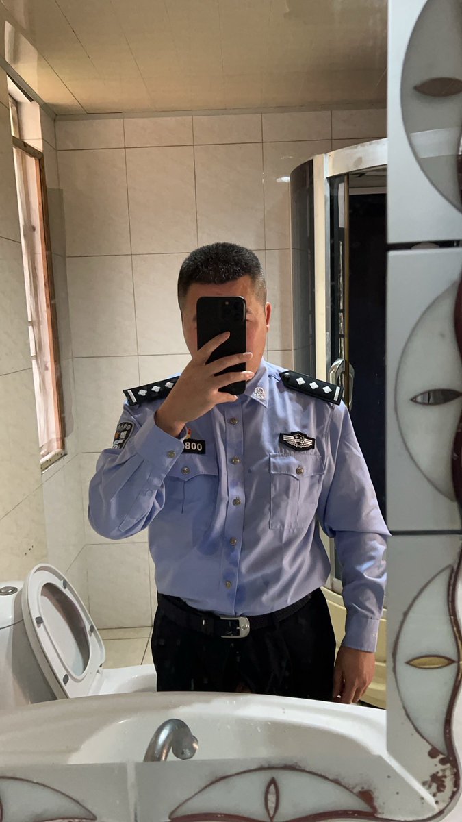 gracier12134's tweet image. 2026新年快乐，武jing，jing，三jun，城管，消…各类服装需要微信联系