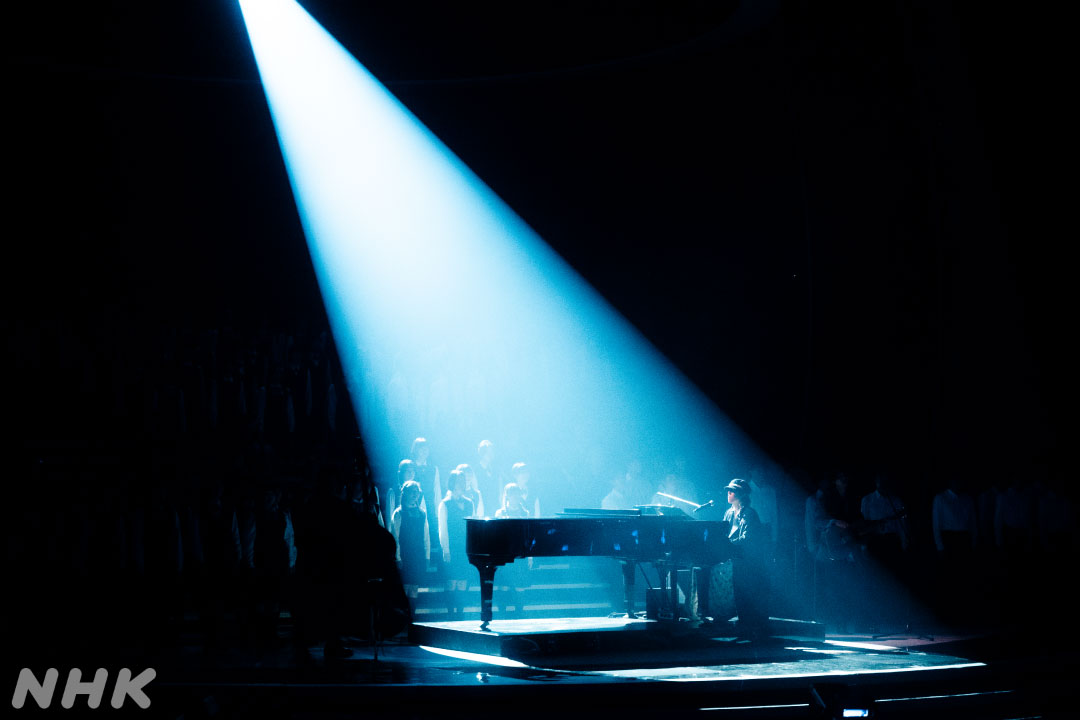 nhk_kouhaku's tweet image. 🔴第76回 #NHK紅白⚪️

⚪️#RADWIMPS
／20周年スペシャルメドレー「正解」

ステキなパフォーマンス
ありがとうございました✨

#紅白歌合戦