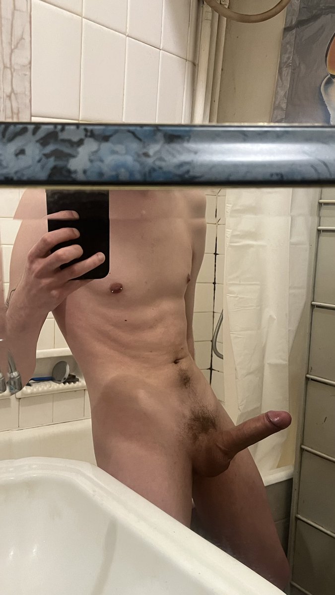Elliot tweet media