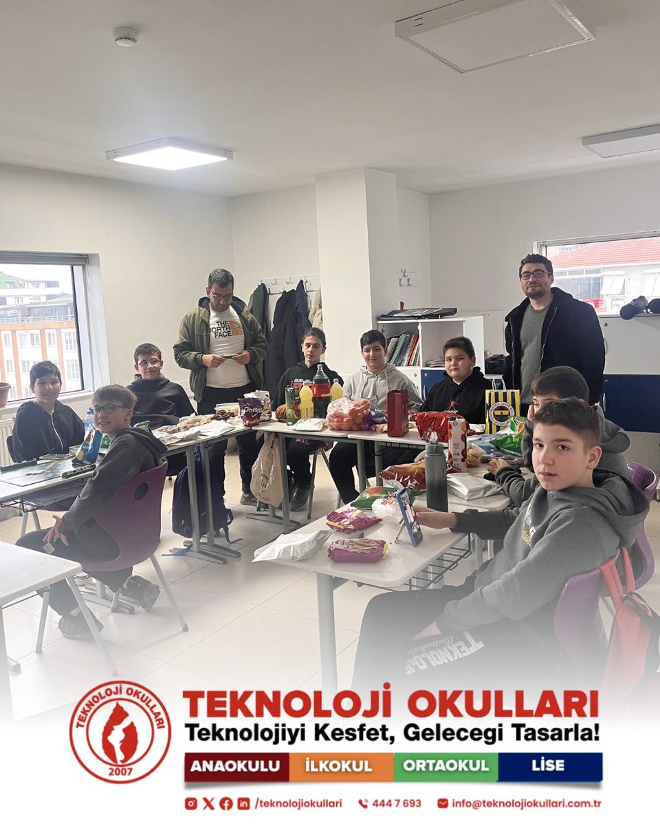 Yeni bir yıl, yeni bir sayfa…
Bilimle, teknolojiyle ve sevgiyle dolu bir 2026 için hazırız. Mutlu yıllar! ✨