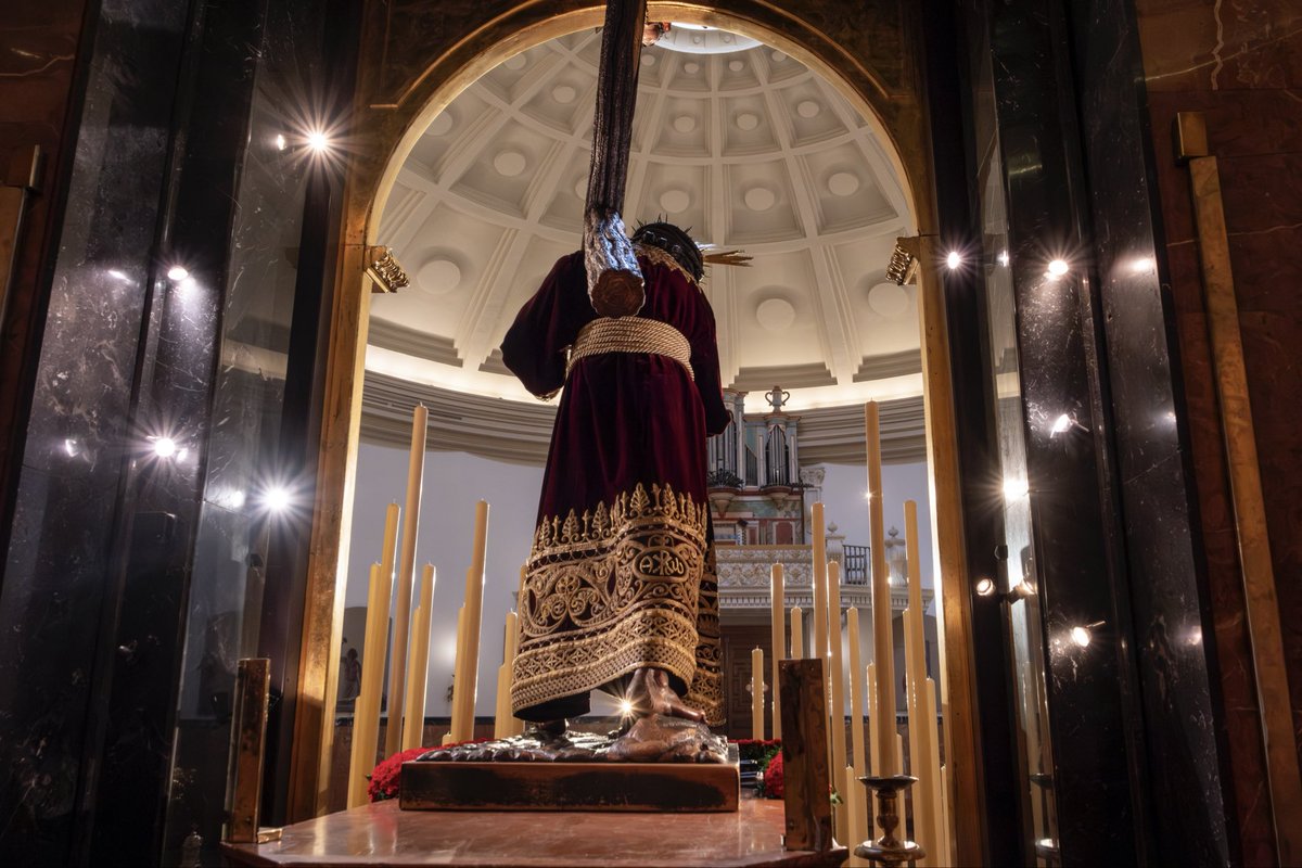 Solemne Quinario a Nuestro Padre Jesús del Gran Poder.

En los inicios del nuevo año, al contemplar el misterio del Dios que se manifiesta al mundo,
esta Hermandad consagra Solemne Quinario dedicado a Nuestro Padre Jesús del Gran Poder, del 1 al 5 de enero, comenzando cada
