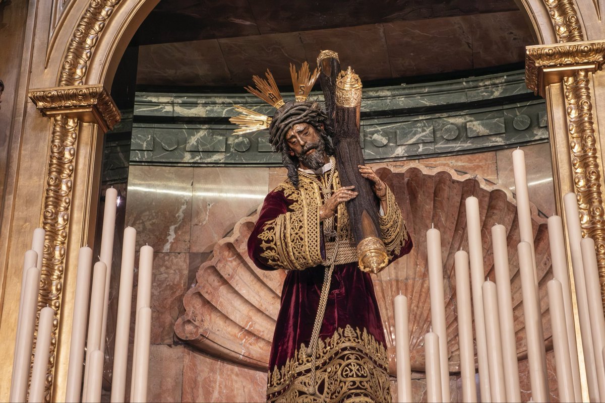 info_cofrade's tweet photo. ⚫️ El año nuevo comienza en Sevilla con el Quinario a Nuestro Padre Jesús del Gran Poder. #ElGranPoder #InManuEjusPotestasEtImperium #GranPoder26
📸: @HdadGranPoder https://t.co/CwTPRcgEAX