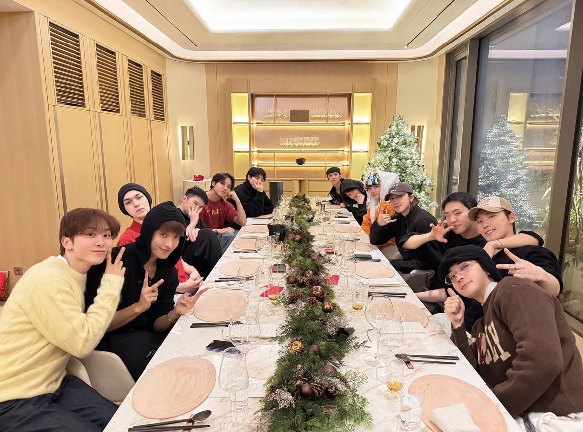 🌟HAPPY NEW YEAR🌟
あけましておめでとうございます🎍✨

今年は大好きなジョンハンさんが帰ってくるから楽しみだ〜！！

SEVENTEENとCaratの皆さんにとって
健康で笑顔溢れる素敵な一年になりますように🥰
2026年もよろしくお願いします🙇‍♀️✨