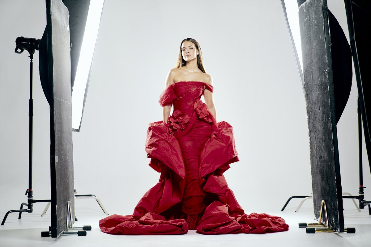 Laura Escanes tweet media