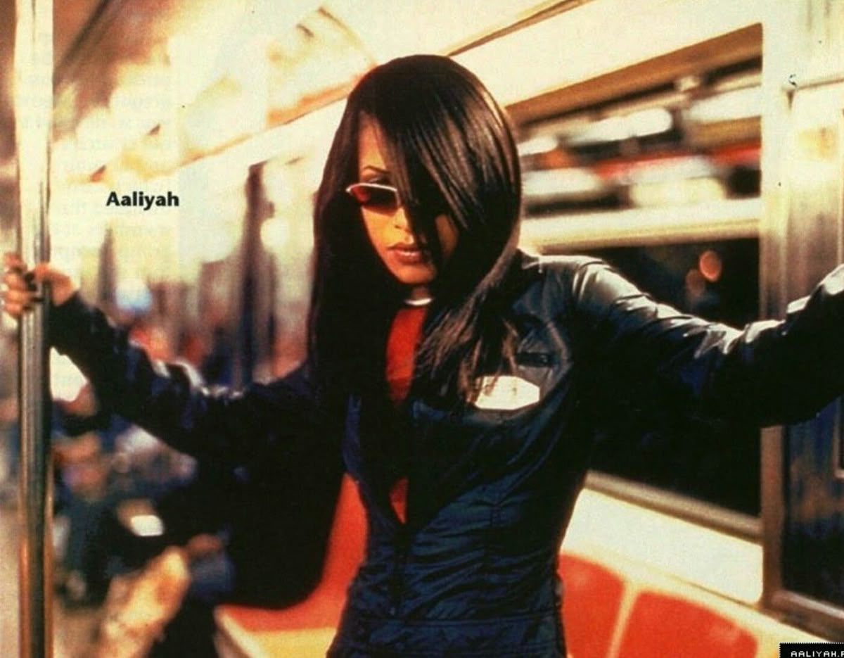 Aaliyah_Fanatic's tweet image. The subway station aesthetic of the one in a million era.