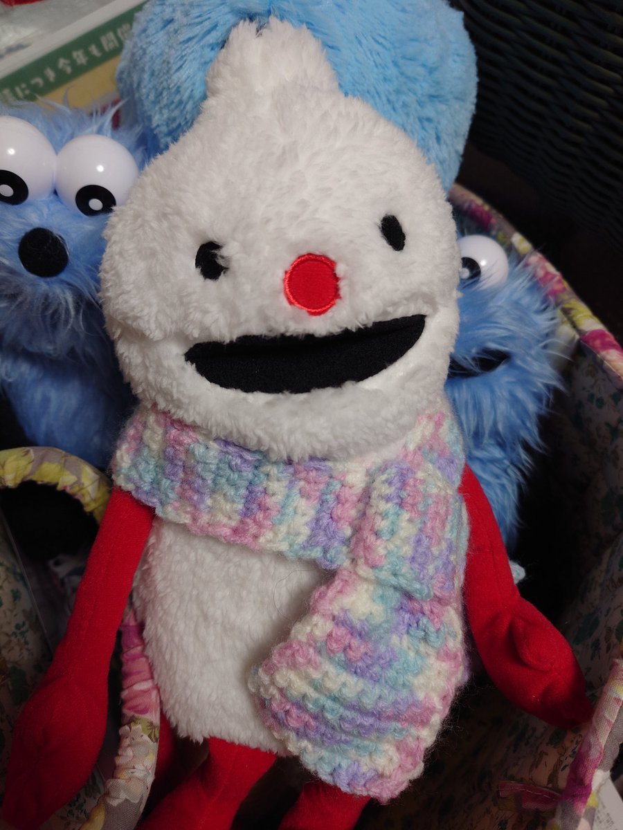 ノンノン用に編みかけのマフラーを仕上げていたら18∶10になってた😧(⁠╯⁠︵⁠╰⁠,⁠)
(自己流なのでビヨ～ンは禁物🤫)
＃パペットスンスン
＃整理券逃した😆