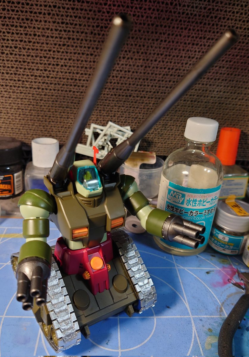 元旦とガンタンクをかけた投稿をちらほら見かけたのでHGのガンタンクが