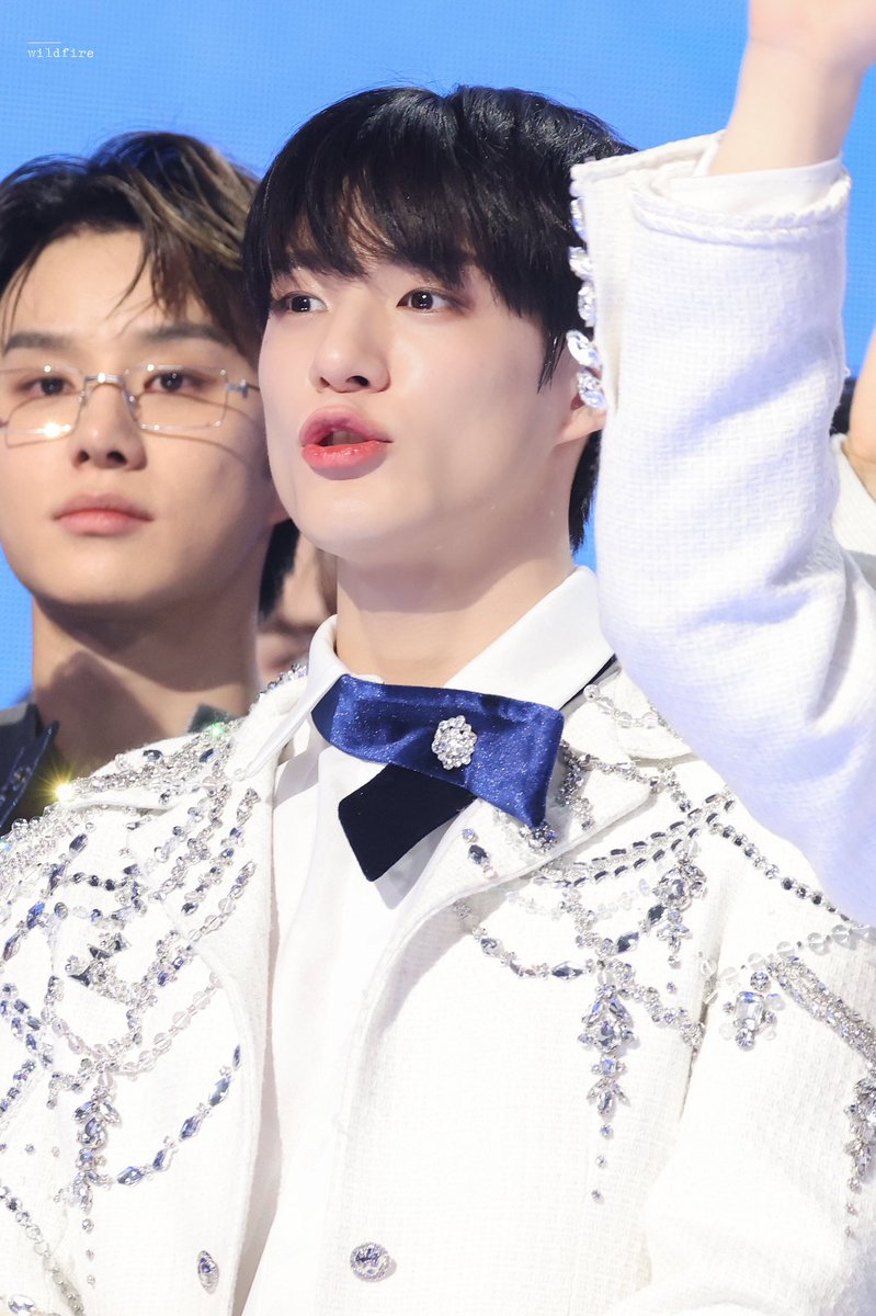 kyoongjn's tweet image. 250101 JENO                             260101 JENO