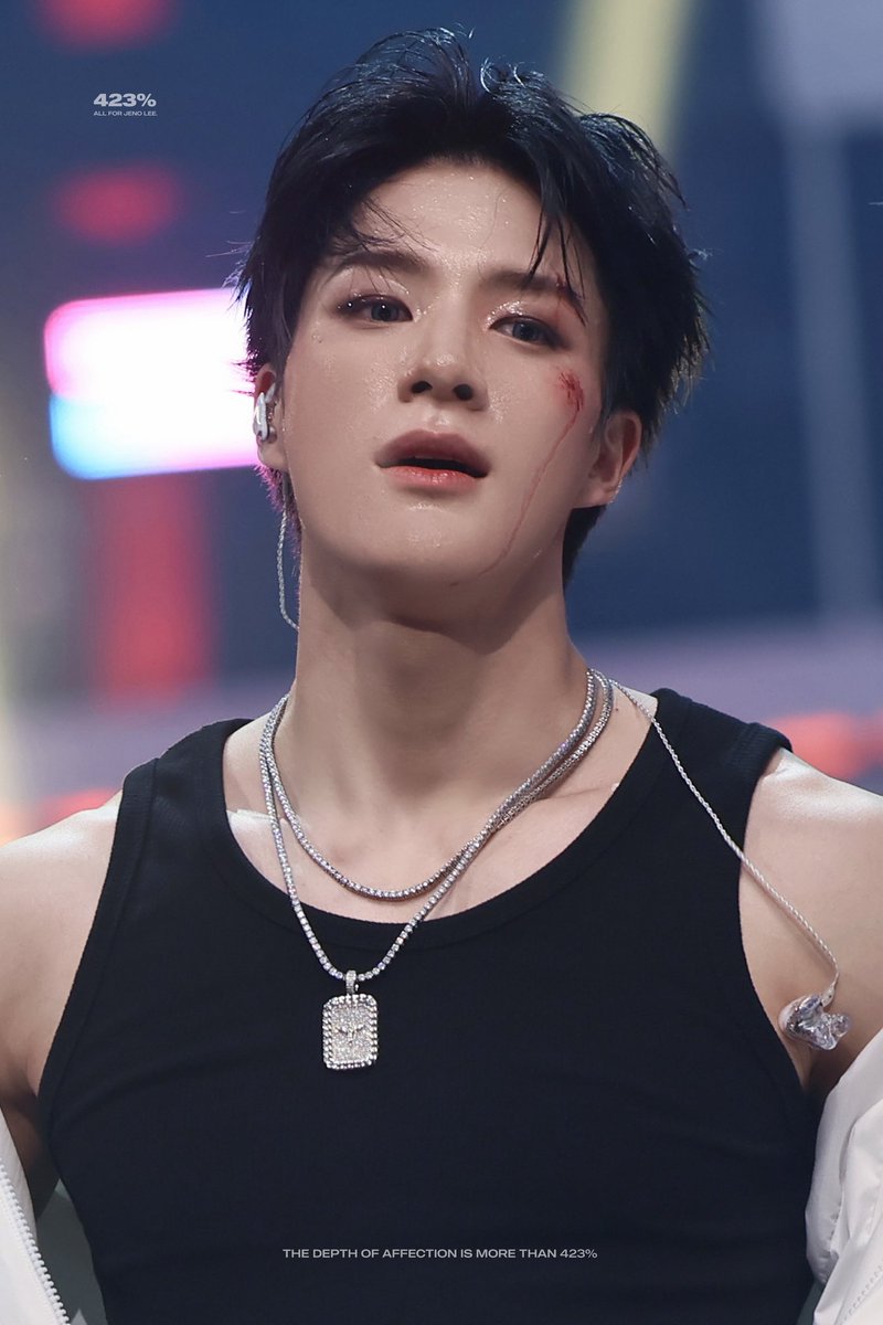 kyoongjn's tweet image. 250101 JENO                             260101 JENO