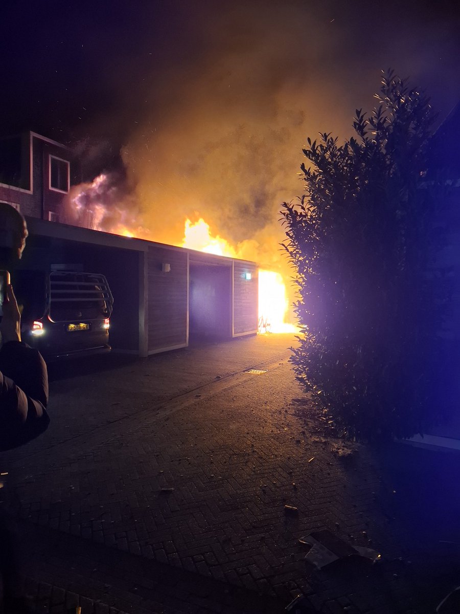 Schuurbrand in Holtenbroek, Zwolle tijdens jaarwisseling