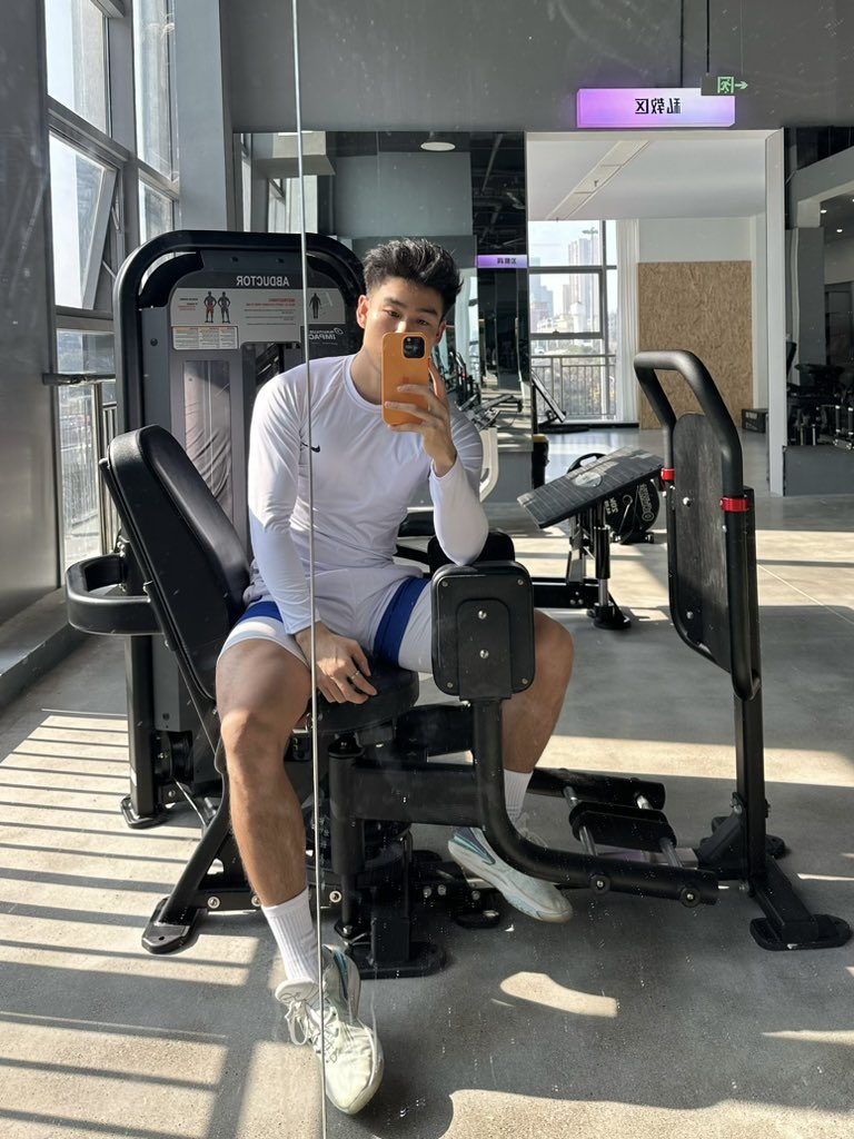 0822Yiii's tweet photo. 2026 继续做你爸爸 https://t.co/oqjHTzKZ81