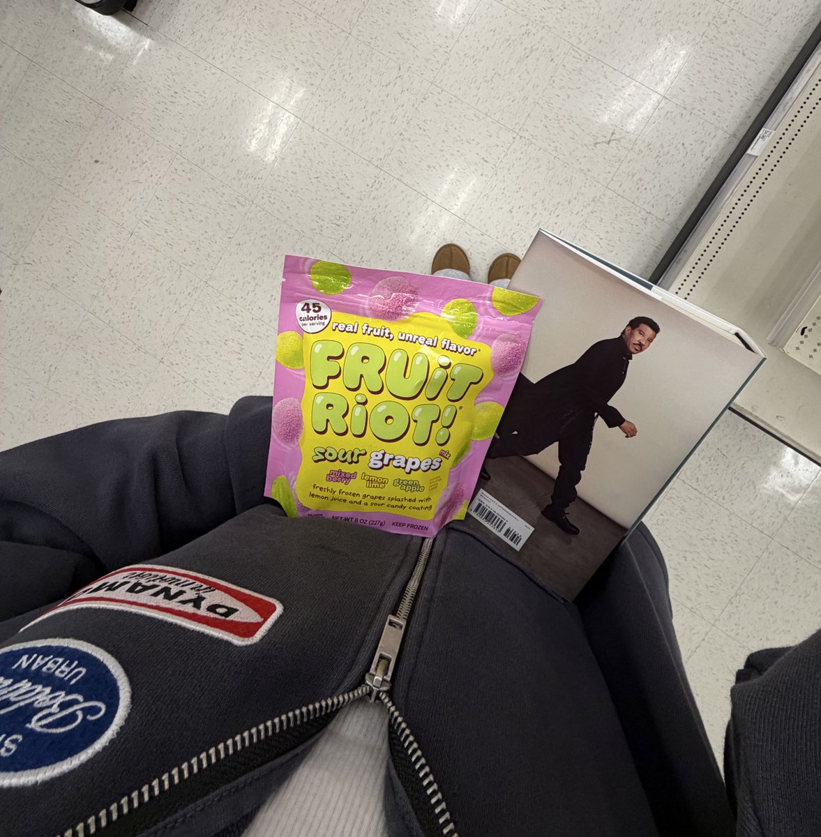 𝖆𝖓𝖉𝖞 tweet media