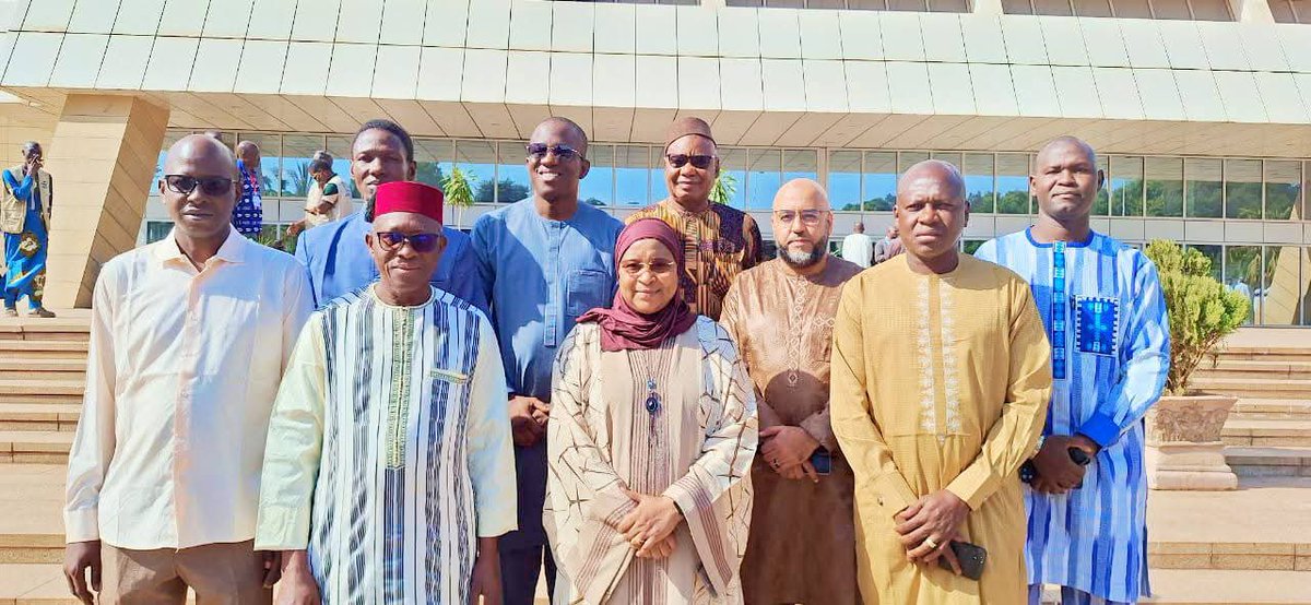 Ministère de la Santé et du Développement Social tweet media