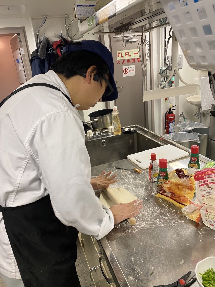 幸洋汽船株式会社
幸洋汽船は乗組員一人一人が自ら考え、他から学び、しっかりと成長できる環境づくりに力を入れています。働くときは働く、休むときは休む、遊ぶ時は遊ぶ。それが輝いている人です。bridge-mile.com/20240425