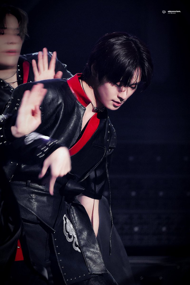 ๐ผ๐ฏ๐๐ฒ๐๐๐ถ๐ผ๐ป. tweet media