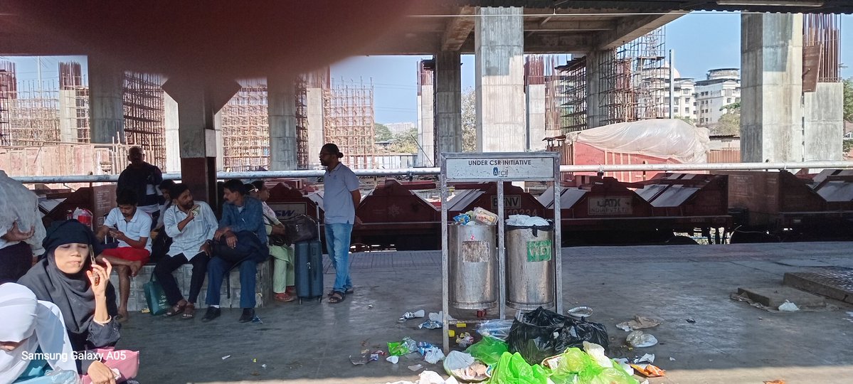 Panvel Station PF 6 <a href="/RailMinIndia/">Ministry of Railways</a> <a href="/KonkanRailway/">Konkan Railway</a>