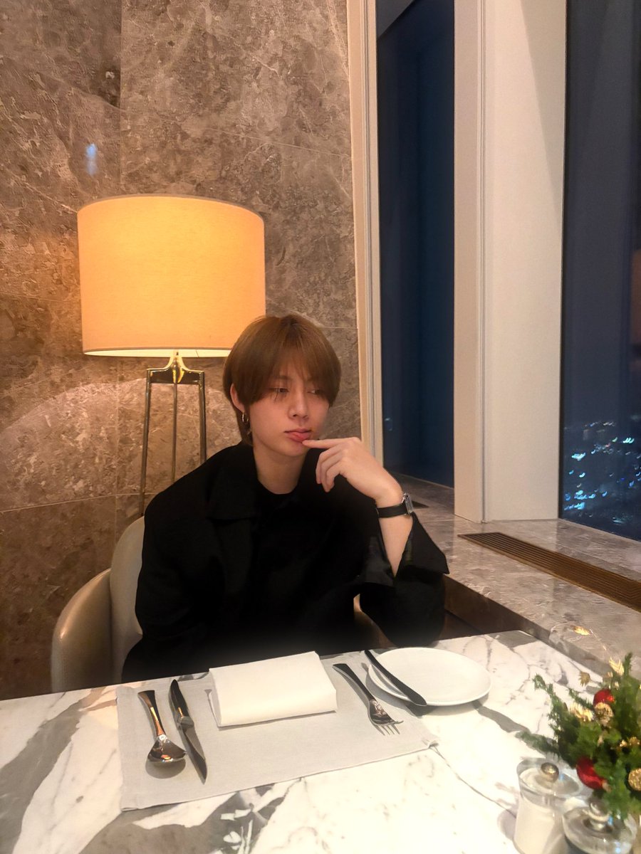 bhmini__'s tweet image. 260101 안고독방 #변현민 
☀️🙇🏻‍♀️🐴