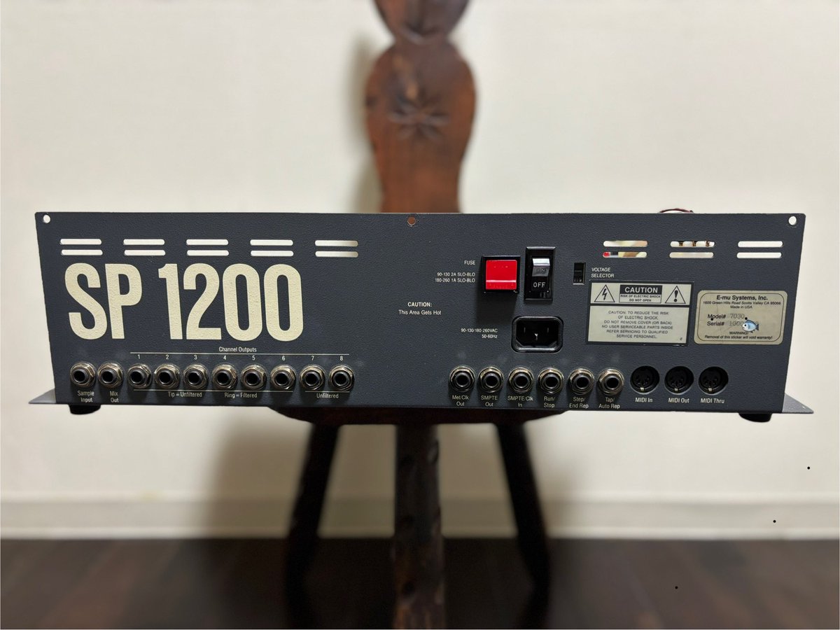 rakia1200's tweet image. 新年明けましておめでとうございます🎍

今年はこれまでとは違った制作環境（ビンテージ機材導入）にモーフィングしつつ新しいジャンルにもトライ出来る様、日々研鑽して参ります。

先ずは新システム構築後シングルリリースを目指します🎧

本年も宜しくお願い致します🐴
#12bit #SP1200