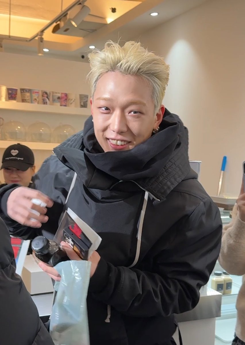 바비야 2026년에도 꽃길만 걷자 새해복많이받아!아랑해 <a href="/bobbyranika/">김지</a> ♡