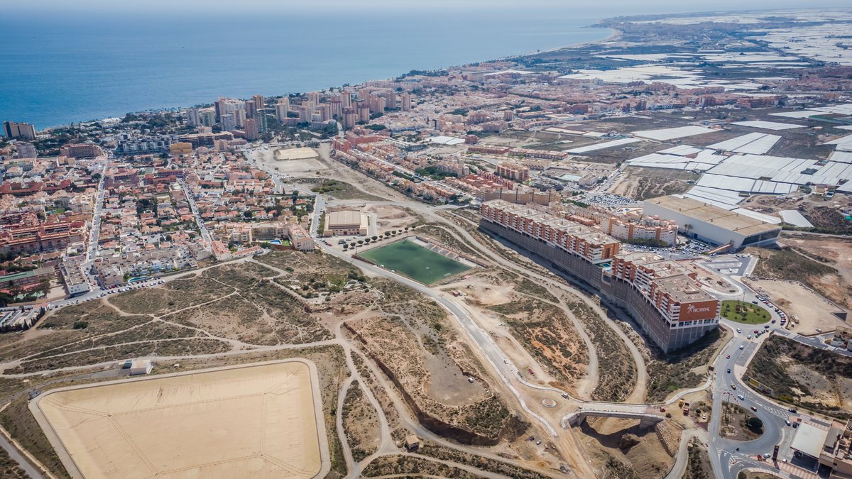 ¡Gran noticia! 📢 La Junta autoriza casi 9 millones de euros para el gran depósito de agua en #Aguadulce.

💧 Una infraestructura de 70.000 m³ para garantizar el abastecimiento. 💰 17,6M€ de inversión conjunta (50% Ayto / 50% Junta). 🚧 Plazo: 18 meses.

f.mtr.cool/vruaytlluy