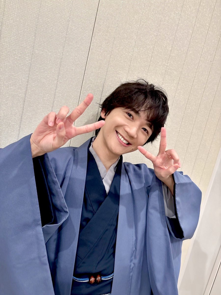 新年あけましておめでとうございます！
昨年はたくさんの方に支えていただき、本当にありがとうございました！
今年も皆さまに楽しんでいただけるよう精一杯頑張ります！
本年もよろしくお願いいたします！