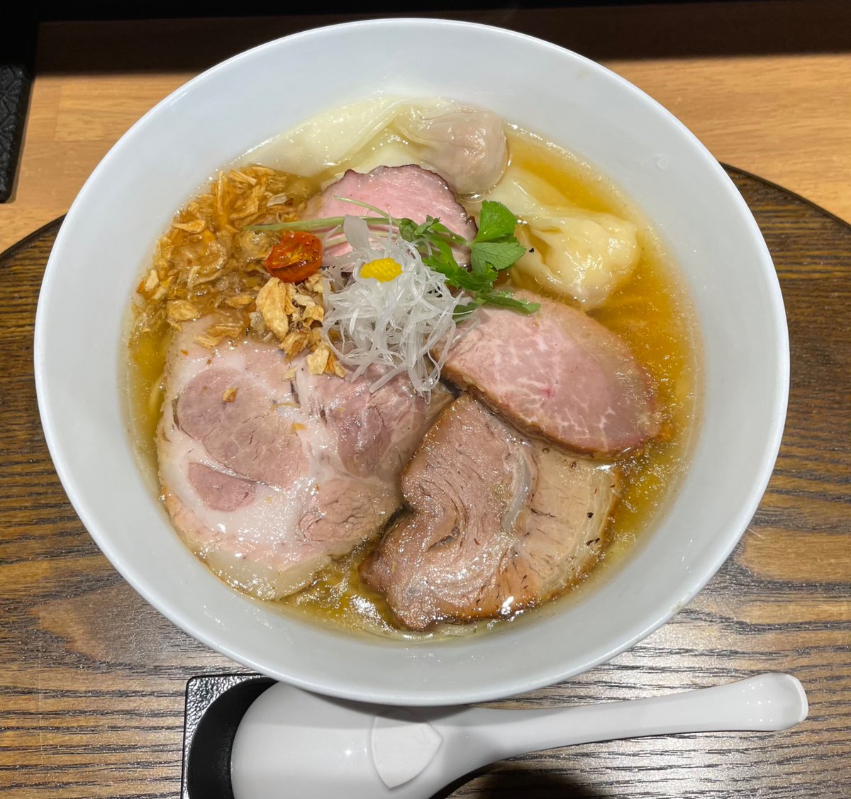 らめん / Nishi2点 西宮に話題の車ラーメンがきてた！12月12日
