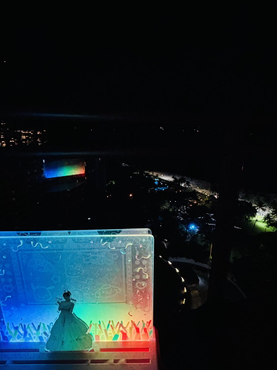 _uhrm's tweet image. ニューイヤー花火待ち
推しを光らせながら高みの見物