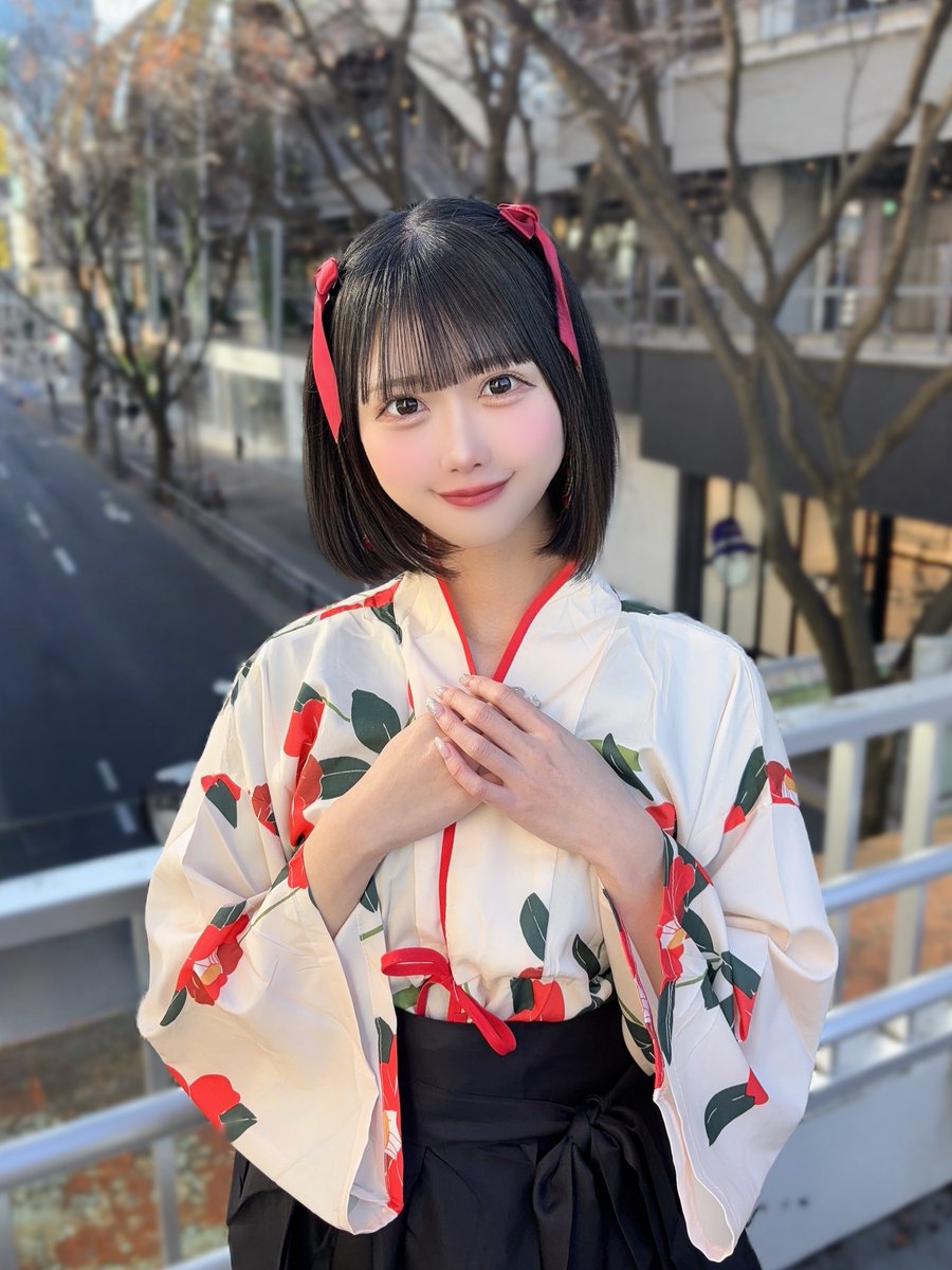 新年明けましておめでとうございます🌛🤍