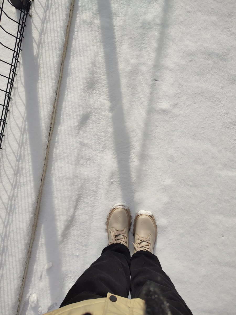 01.01.2026 Yeni yılın ilk günü 🌸 hem hastayım, hem çocuklarla eğlendim. Önce sağlık.. sonrası sonra...