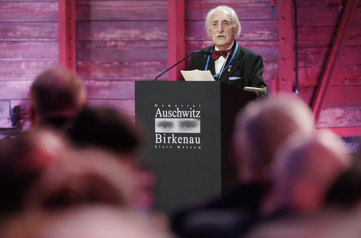 AuschwitzMuseum's tweet image. 1 January 1926 | A Polish Jew, Leon Weintraub, was born in Łódź.

In #Auschwitz from August 1944. 
He was transferred to Groß-Rosen, Flossenbürg &amp;amp; Natzweiler-Struthof.
He was liberated on 23 April 1945 near Donaueschingen.

He became a doctor.
Today he turns 100.
Happy birthday!…