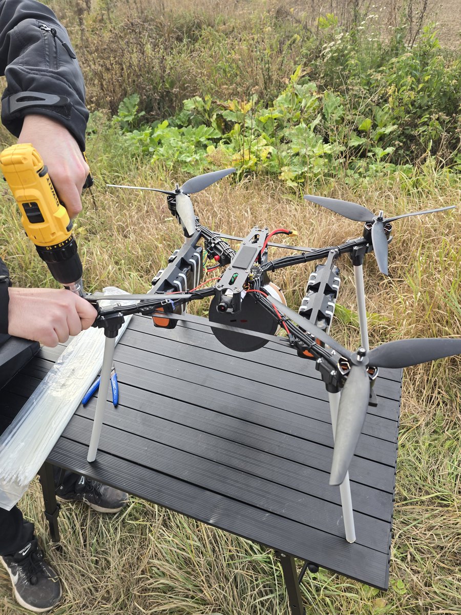 I want to talk about fibre-optic drones.

These drones are still completely unjammable. Just yesterday, we were speaking with a lieutenant colonel who told us his unit is now whacking single orcs at over 25 km away.

Soon, you'll see 1000:1 kill/death ratios emerging from this