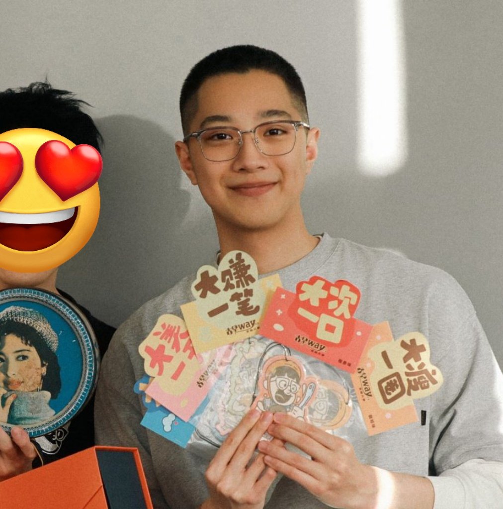 lkldimple's tweet image. first day of 2026 with guanlin! 🥹🫂