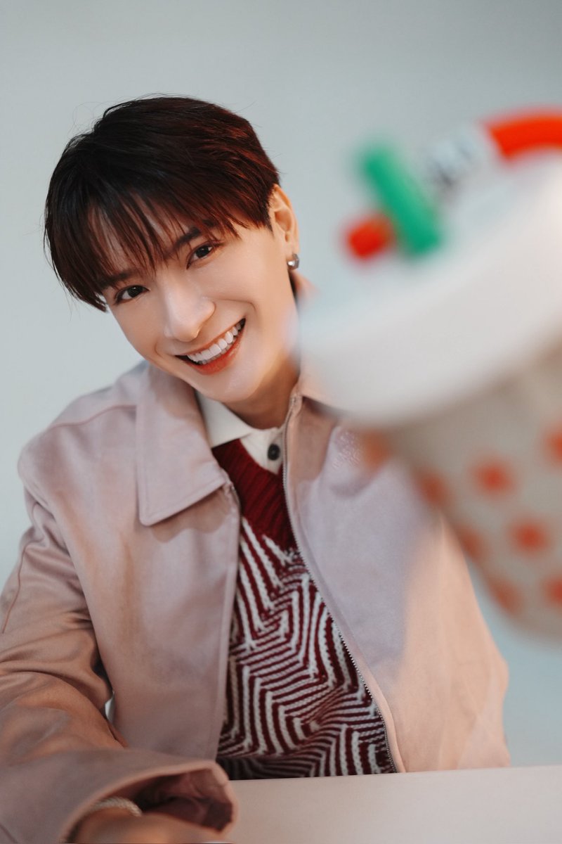 ในโซเชียลฉันเป็นทุกอย่างที่ไม่ใช่ศิลปิน. tweet media