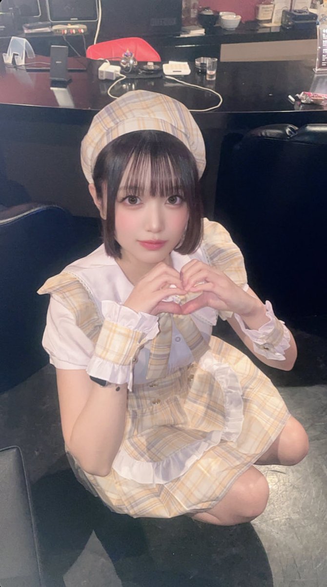 0oviuivo0's tweet photo. 明けましておめでとうございます!
1月で3年と少しの間店長をさせていただいたAJITOを辞めることにしました!
残り少しの間ですがお会いできることを楽しみにしています!!
@concafe__AJITO https://t.co/9zsLLxYg0x