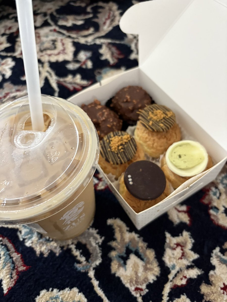 new year dah beli overpriced coffee &amp; creampuff