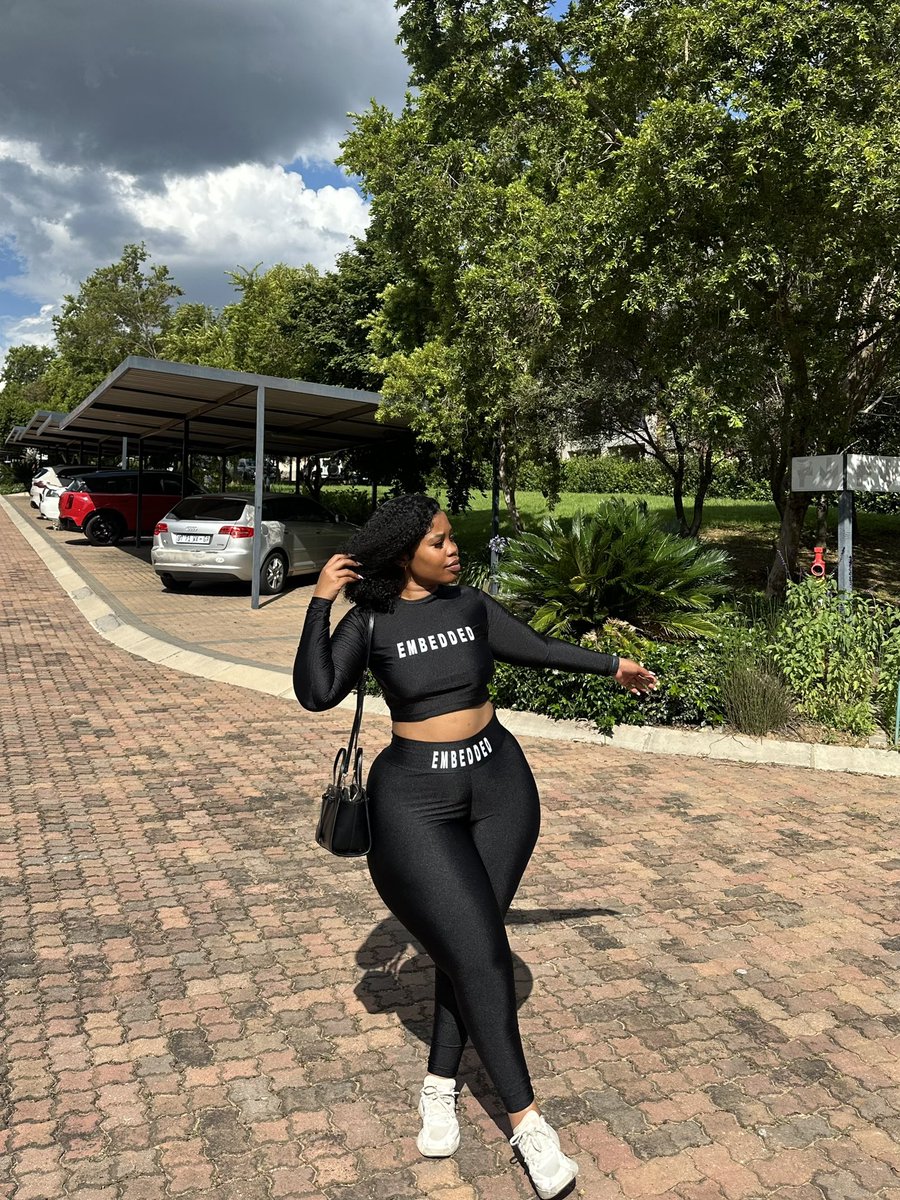 XOLI MFEKA🍑😈 tweet media