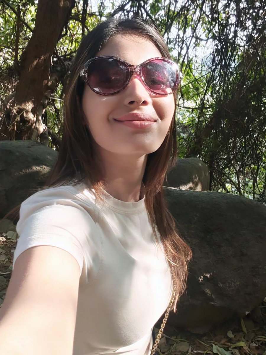 Nehasingh_11's tweet image. प्रकृति की गोद में सुकून खुली हवा और वादियों का साथ
Good evening