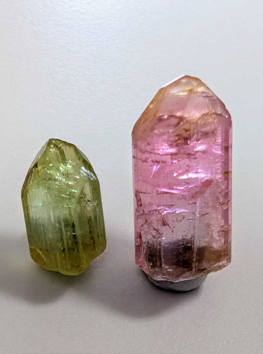 rica1663's tweet image. #石好き民格付けチェック2026 第3問♡
日本産のトルマリンはどれ？

①1枚目の写真
②2枚目の写真
③3枚目の写真
④4枚目の写真

#芸能人格付けチェック
回答は↓のPostの選択肢から選んでね♡