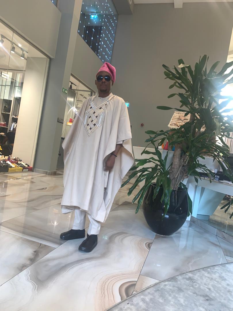 gozienemuoh's tweet photo. I'm Gozie
Doctor
Nice to meet you https://t.co/gRAJ5wYg9X