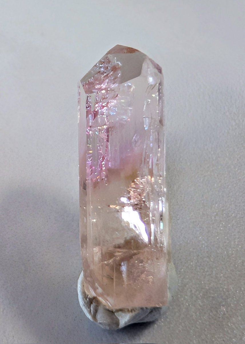 rica1663's tweet image. #石好き民格付けチェック2026 第3問♡
日本産のトルマリンはどれ？

①1枚目の写真
②2枚目の写真
③3枚目の写真
④4枚目の写真

#芸能人格付けチェック
回答は↓のPostの選択肢から選んでね♡