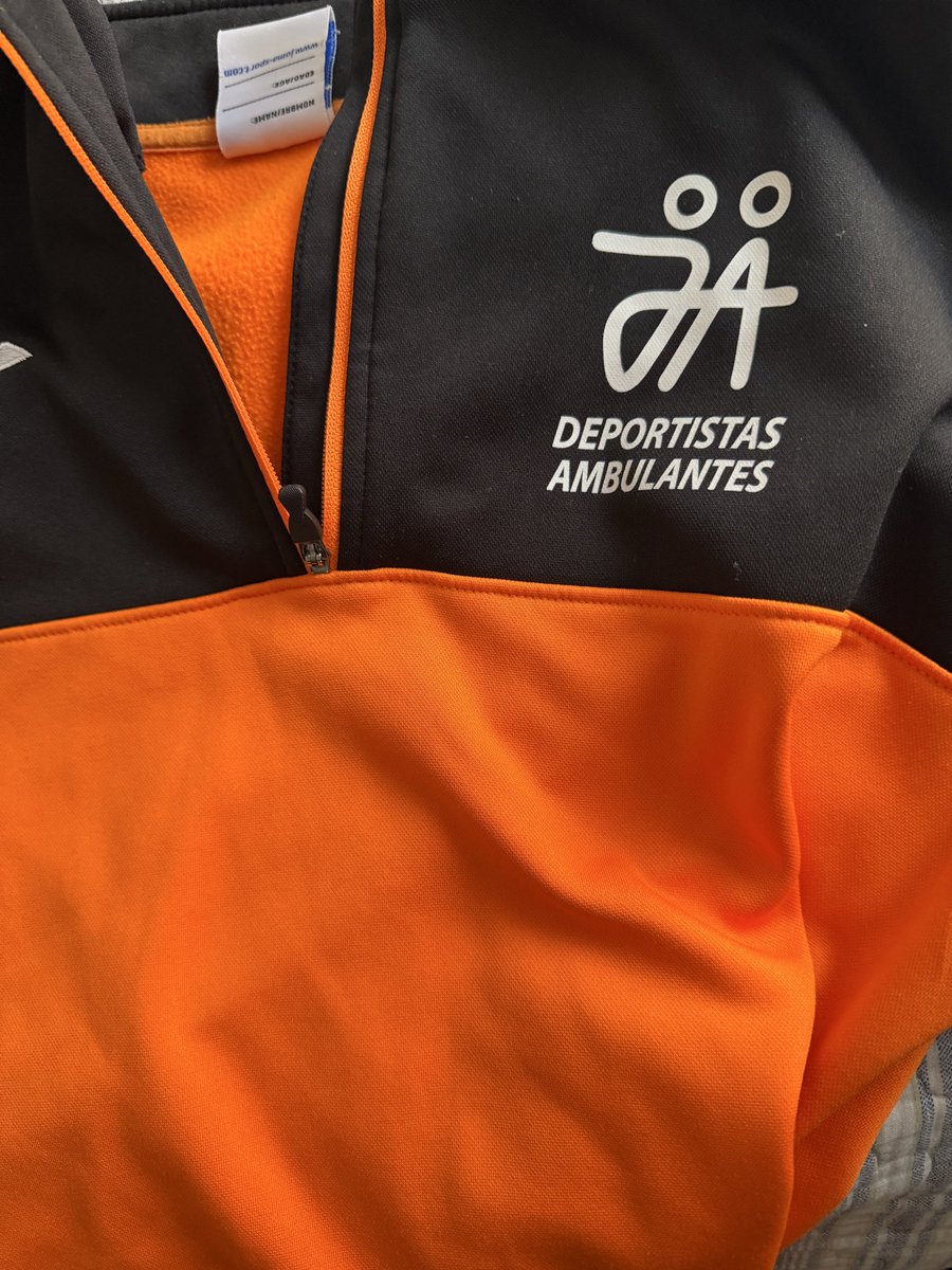 Calzada_80's tweet photo. Segunda etapa de @gilicombo completada después de la @ssvallecana de anoche. Por muchos kms con @Dxtambulante en 2026!! https://t.co/HT99DXJmfg