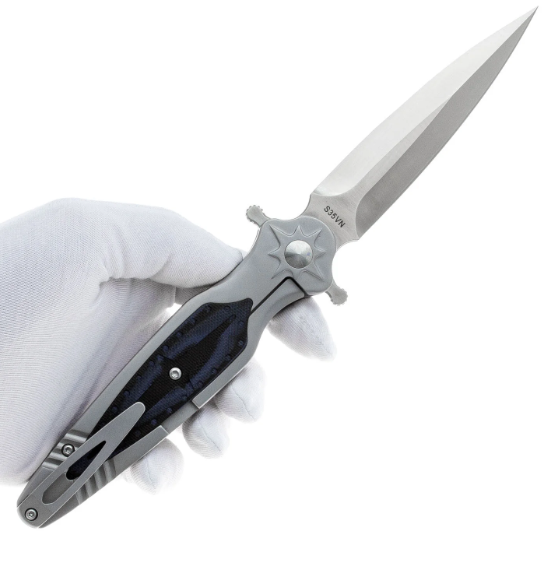 Artvisitor1's tweet photo. Another customized knife. This one is actually very recent so I have plenty more before it. I usually try to pick different artists for different knives and this time it's @personalami @Not_Your_PA (NSFW and SFW respectively). https://t.co/00mztMY9yd