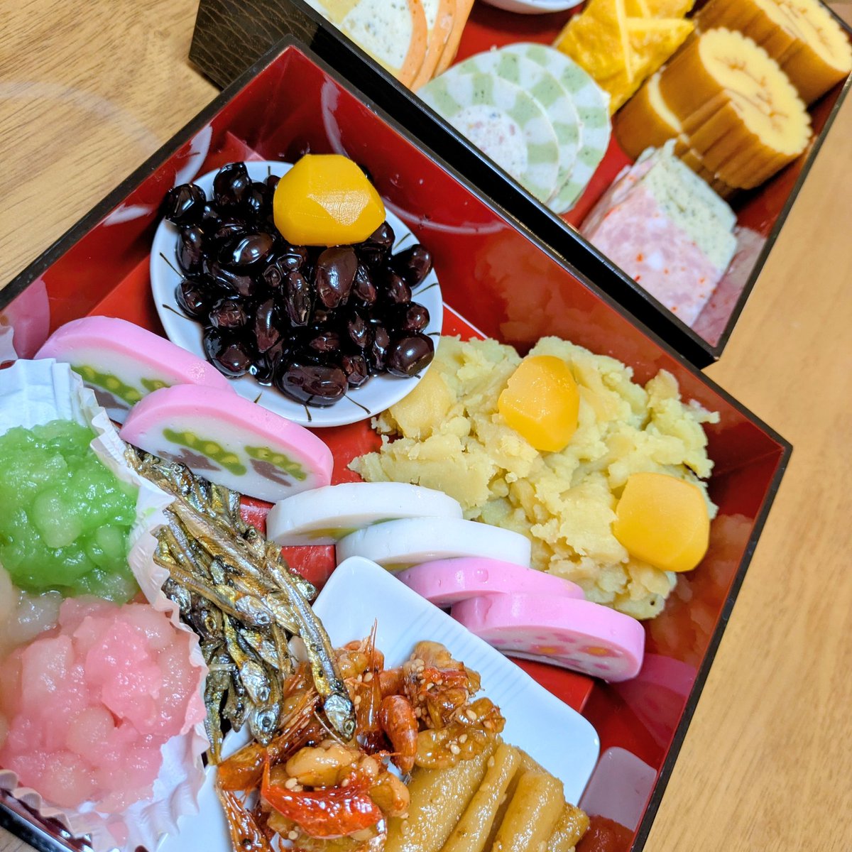 あけましておめでとうございます🎍
飲んで食べて、絶賛増量中😱
マジでヤバいです💦
モンハンnowを再開させます…明日から