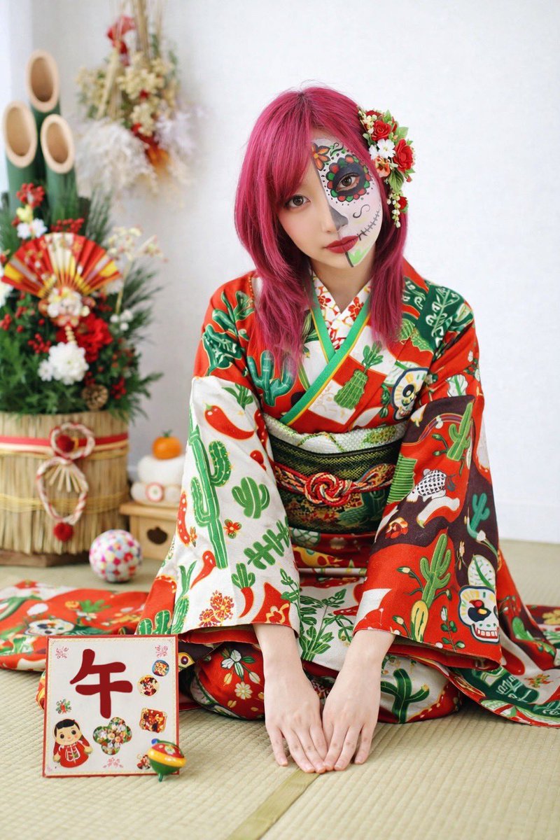 新年のご挨拶申し上げます🎍✨

2026年、怒涛のはじまりです。
困難は越えるためにある！！

その先で今年こそ絶対にベルトを獲る🔥

#STARDOM
#向後桃