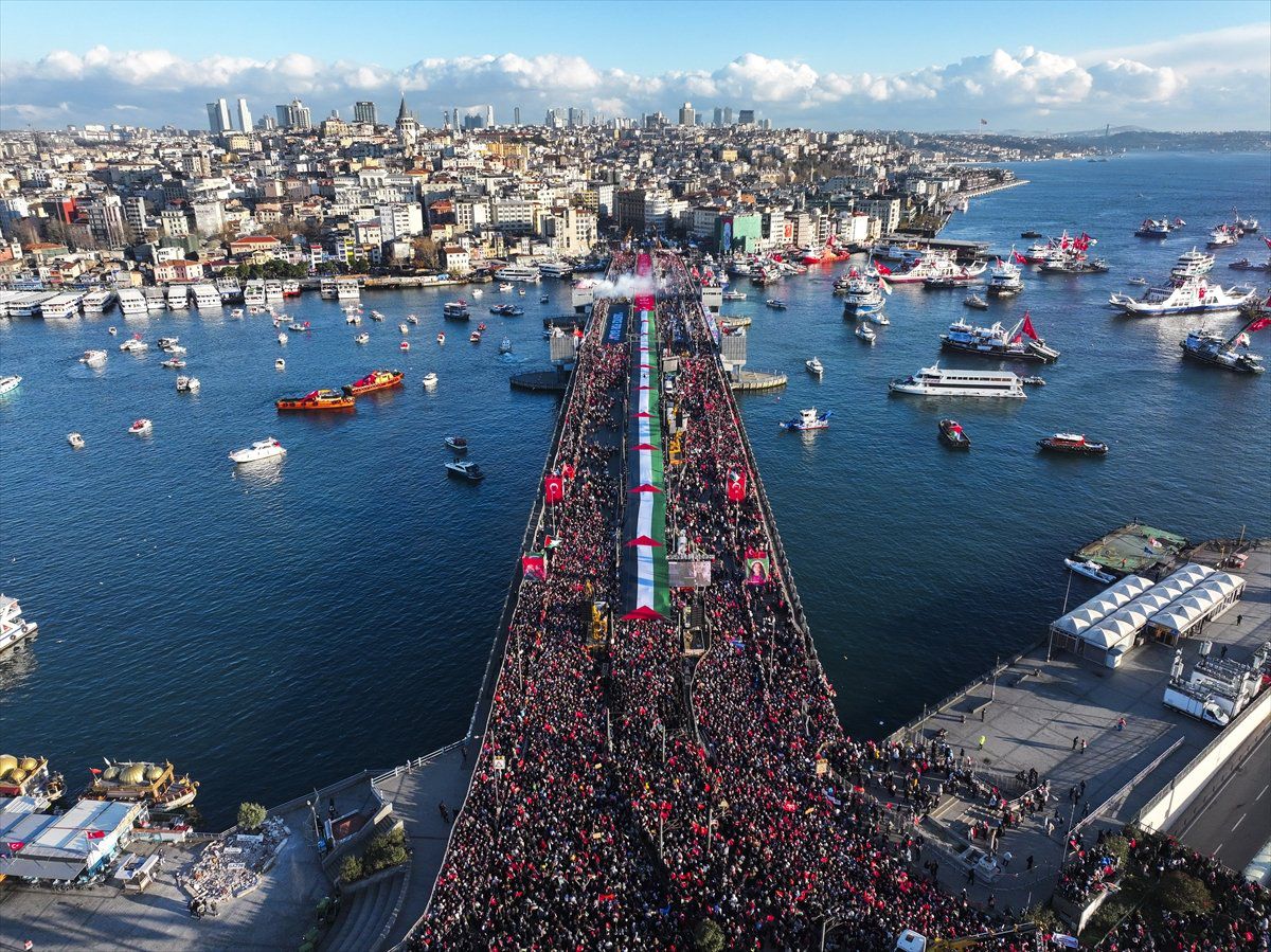 udeforgtr's tweet photo. Sinmiyoruz, susmuyoruz
Filistin’i unutmuyoruz!

📌 Galata Köprüsü’nden Filistin’e bin selam!

#JusticeForPalestine https://t.co/W7b1nXU5q5
