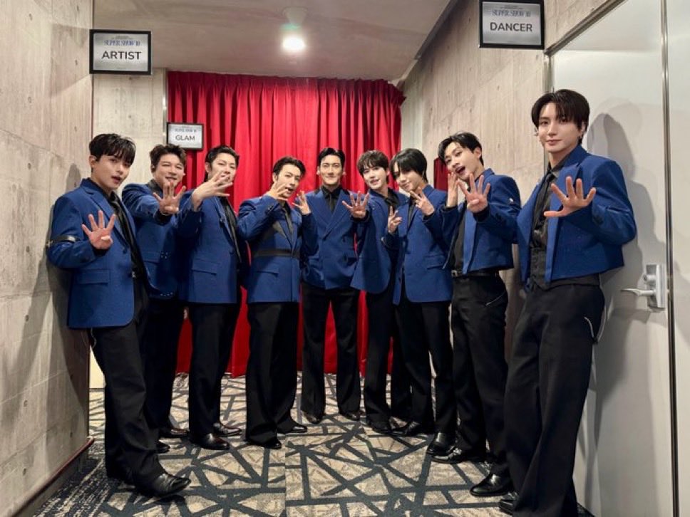 2026年もシウォンさんを！SUPERJUNIORを！生き甲斐に仕事頑張るぞ〜！！9人揃ってるのが本当に幸せ🥹✨それにしてもヒチョル様イケメンすぎる🥺
#SUPERJUNIOR #2026年の抱負