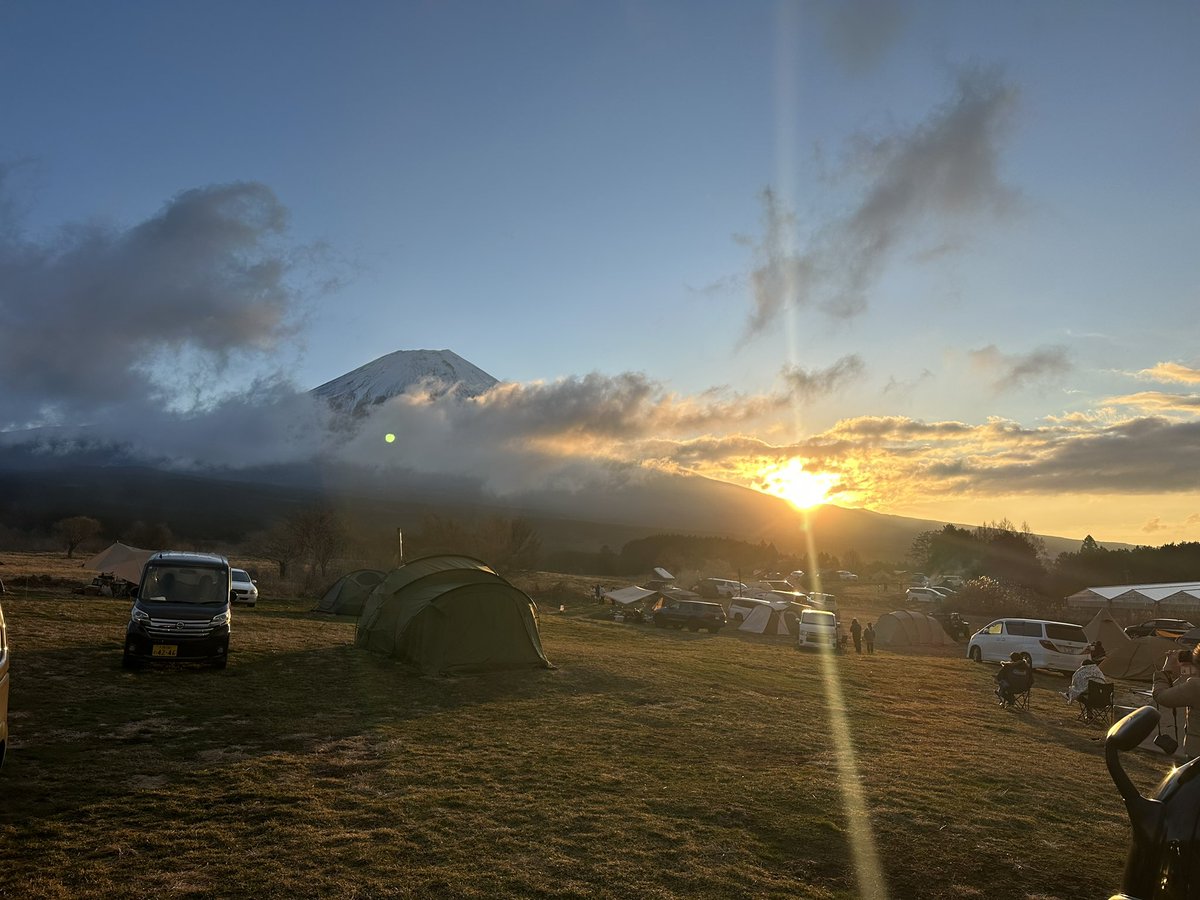 liquidfinger's tweet photo. あけましておめでとうございます🌅 https://t.co/wKiFMbVwRc