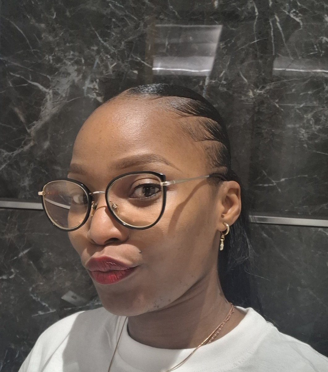 _ayosithole's tweet image. Pls support my small business. I sell handmade skincare #songOfTheYear2025 #Makhadzi #soweto #skincare #StrangerThings #HappyNewYear2026 #AISSIAMxTleFirstOne