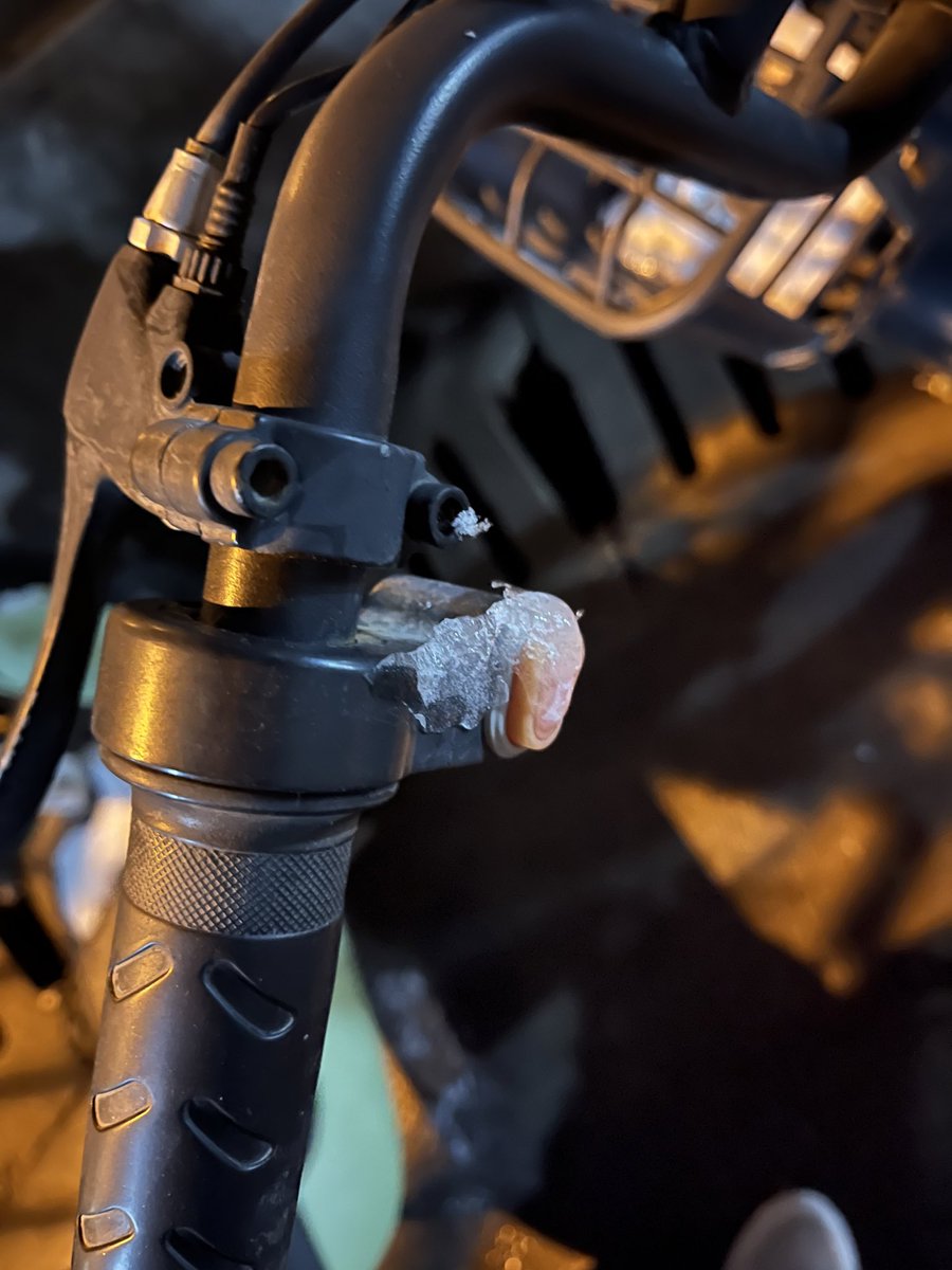 666 两天没骑怎么把喇叭给我冻住了